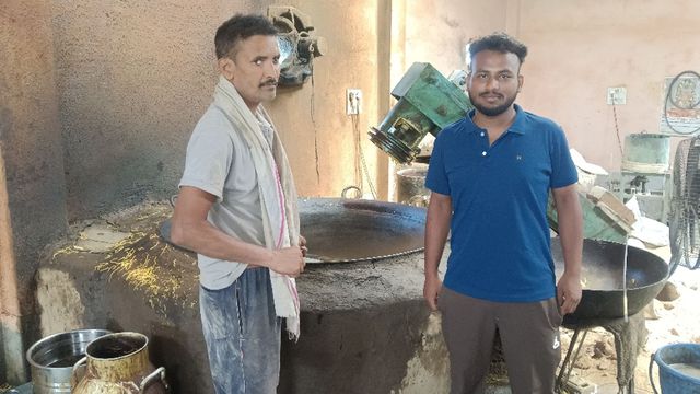 सरकारी नौकरी नहीं मिली तो शुरू किया बिजनेस; आज 5 राज्यों में बिक रहा आरा का ‘रिद्धि-सिद्धि’ नमकीन