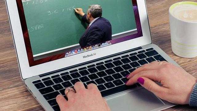 सर, फिर से ऑनलाइन क्लास होगी क्या? बिहार के स्कूल में बच्चों के सवाल ने बढ़ाई चर्चा