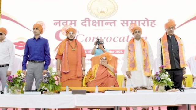 सच्ची दीक्षा वही है, जो व्यक्ति को राष्ट्र और समाज के उत्थान के लिए करे प्रेरित : रामभद्राचार्य
