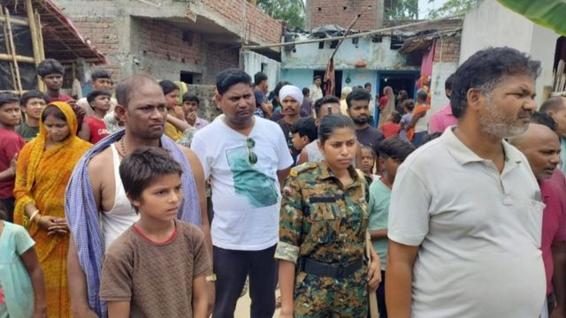 खगड़िया: पिता की मौत के बाद सनकी बेटे ने मां सहित 6 लोगों पर किया कुल्हाड़ी से हमला, पुलिस ने दबोचा

