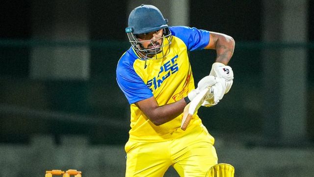 IPL 2026 के बीच चेन्‍नई सुपर किंग्‍स ने किया बड़ा बदलाव, कर्नाटक के ऑलराउंडर की टीम में हुई एंट्री