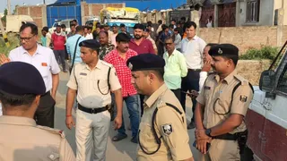 27 लाख रुपये लूटकर फरार