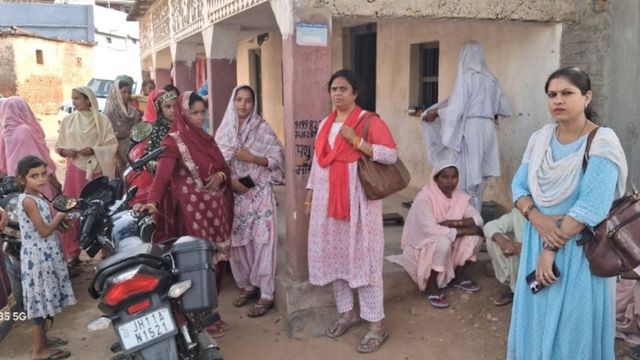 गिरिडीह में मईयां सम्मान योजना के सत्यापन के नाम पर ₹200 की ठगी, आंगनबाड़ी सेविका पर आरोप 
