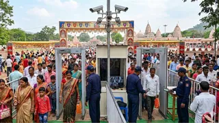 राजगीर पुरुषोत्तम मास मेले में होगी जिग-जैग बैरिकेडिंग और हाईटेक सिक्योरिटी (AI Generated Image)