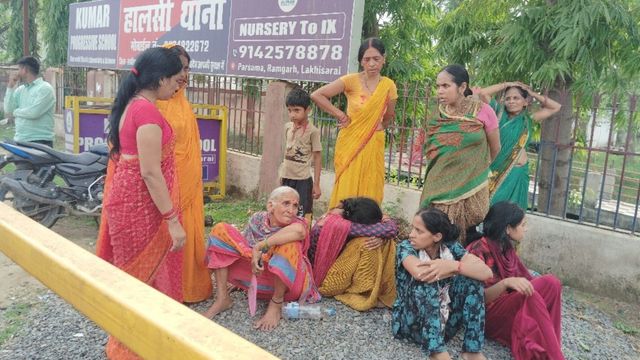 लखीसराय में दो बच्चों की मां ने लगाई फांसी, पत्नी की मौत के बाद पति ने भी खाया जहर
