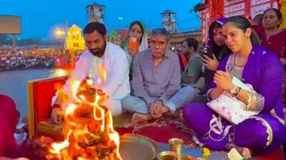 पूर्व बैडमिंटन खिलाड़ी सायना नेहवाल ने की गंगा आरती। जागरण