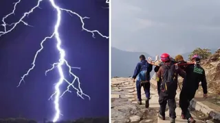 तुंगनाथ क्षेत्र में आकाशीय बिजली गिरने के बाद घायल यात्री को लाती रेस्क्यू टीम। सूवि