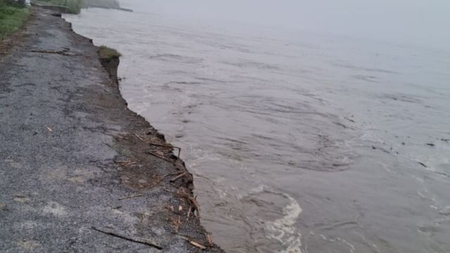 गंडक नदी का रौद्र रूप, पश्चिम चंपारण और मधुबनी में कटाव से गांवों पर मंडराया खतरा, बचाव कार्य में देरी
