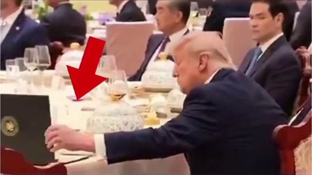 donald trump seen looking into xi jinping diary video goes viral