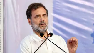 राहुल गांधी का मोदी सरकार पर तंज, चाेरों काे मिलता इनाम बच्चे गवां रहे जान
