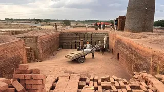 प्रयागराज मंडल के जिलों में तेज धूप व लू से श्रमिकों को बचाने के लिए 12 गाइडलाइन जारी की गई है। फोटो : जागरण आर्काइव