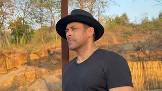 80 फीट ऊंचे पहाड़ से कूदने में घबरा रहे थे सलमान खान। फोटो क्रेडिट- इंस्टाग्राम