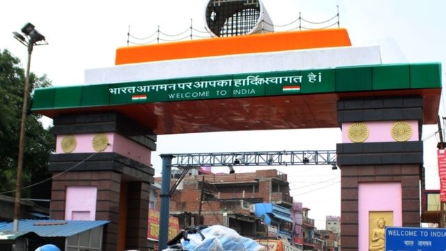 सिद्धार्थनगर में भारत-नेपाल सीमा पर बांग्लादेशी पासपोर्ट बरामदगी के बाद दिल्ली-काठमांडू बस सेवा बंद, पुलिस अलर्ट
