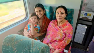 दीया कुमारी ने ट्रेन से किया सफर। (X- @KumariDiya)