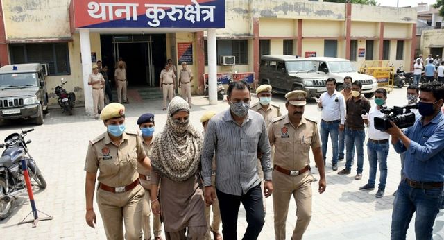 पांच हजार में तय हुआ था नकली परीक्षार्थी बैठाने का सौदा, CBSE 10वीं की इंप्रूवमेंट पेपर दे रही छात्रा गिरफ्तार
