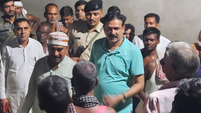 नाली और रास्ते के विवाद को सुलझाने नवादा के पिपरा खुर्द पहुंचे MLA अनिल सिंह, विकास का दिया आश्वासन
