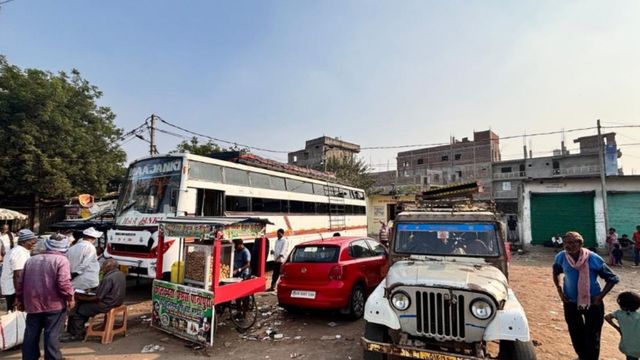राजगीर पुरुषोत्तम मास मेला: रूट डायवर्ट होने से यात्री परेशान, 50 KM में पूरा हो रहा 20 KM का सफर
