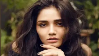 ट्विशा शर्मा का जीवित अवस्था का फोटो।