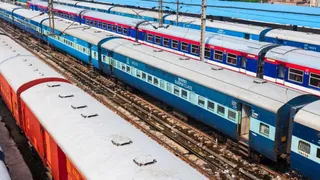 गोरखपुर-नरकटियागंज रेलवे रूट पर 20 मई से 9 जून तक मेगा ट्रैफिक ब्लॉक