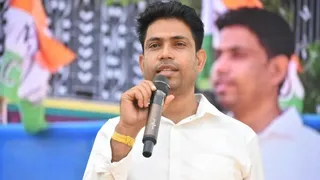 क्यों झुका TMC का 'पुष्पा'? (फोटो-टीएमसी)