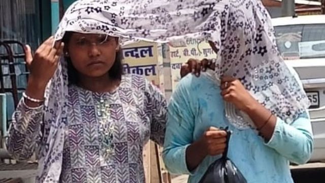 कासगंज में 46 डिग्री तापमान, भीषण गर्मी से जनजीवन अस्त-व्यस्त; हीट वेव का येलो अलर्ट जारी
