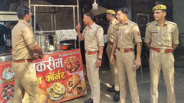 होटल से लाया चिकन खाने के दौरान निकली मरी हुई छिपकली, युवक की बिगड़ी तबीयत  
