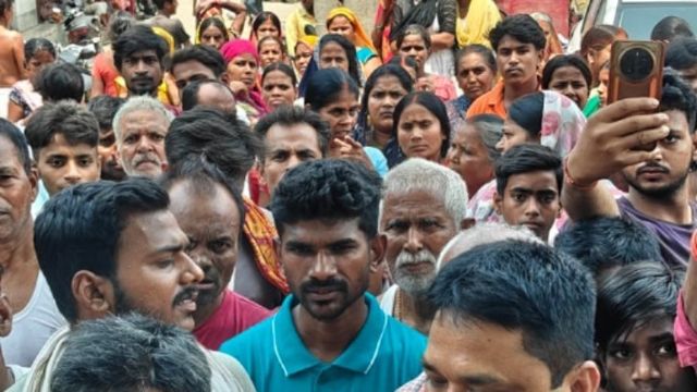 मसौढ़ी: दो महीने पहले चोरी हुई 8 करोड़ की अष्टधातु मूर्तियां सड़क किनारे छोड़ भागे चोर, गांव में जश्न
