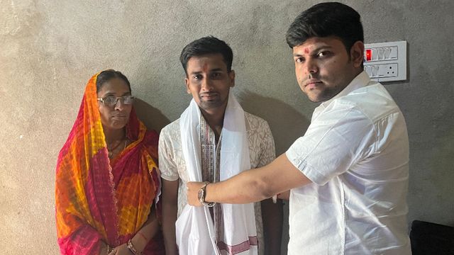 कोरोना में पिता को खोया, आर्थिक संकट झेला; अब SSC CGL पास कर बक्‍सर के मनीष बने GST इंस्पेक्टर
