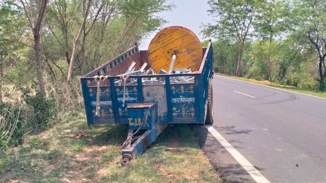 पश्चिमी सिंहभूम में बिजली का खंभा बदलते समय ट्रैक्टर-ट्रॉली की चपेट में आया मजदूर, अस्पताल जाते समय मौत
