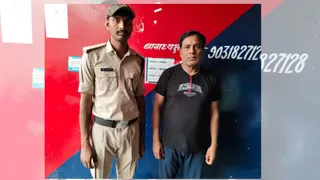 पूर्वी चंपारण में पुलिस गिरफ्त में आरोपित। जागरण