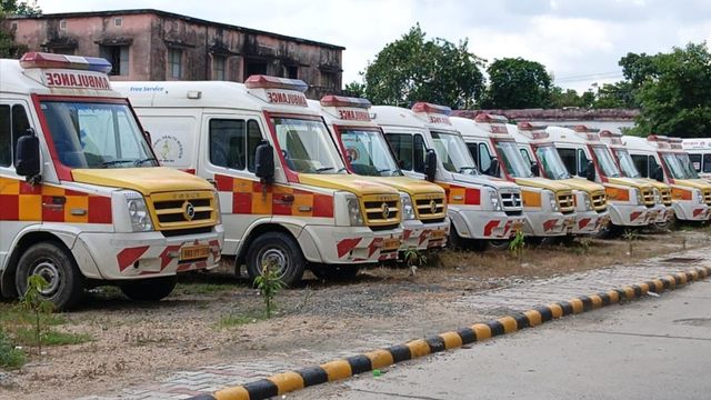 पूर्णिया में एंबुलेंस सेवा की ऑनलाइन बुकिंग पर सवाल, ग्रामीण मरीजों को हो रही परेशानी