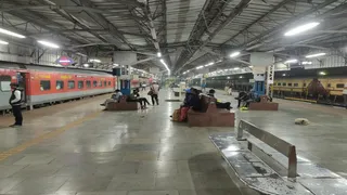 धनबाद रेलवे स्टेशन। (फाइल फोटो)