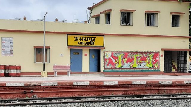 लखीसराय के 2 रेलवे स्टेशनों का होगा कायाकल्प, शॉपिंग मॉल समेत कई आधुनिक सुविधाओं से होंगे लैस
