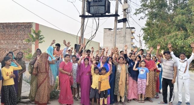 प्रधानमंत्री के गोद लिए गांव डोमरी में 48 घंटे से बिजली गायब, ग्रामीणों में आक्रोश