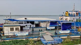 इलेक्ट्रॉनिक जहाज। फोटो जागरण