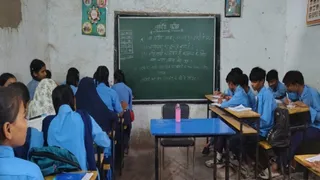 अब कोई भी शिक्षक जनगणना कार्य का हवाला देकर स्कूल से अनुपस्थित नहीं रह सकेगा। फाइल फोटो