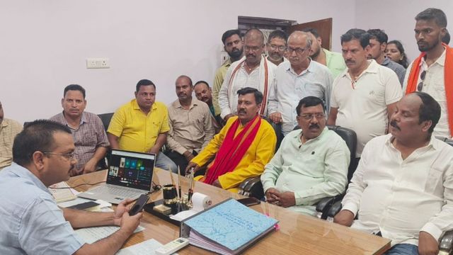 हजारीबाग में बिजली संकट: विधायकों की चेतावनी, 72 घंटे में सुधार नहीं तो होगा बड़ा आंदोलन
