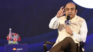 जागरण एजुकेशन कान्क्लेव में बोलते हुए भाजपा सांसद डॉ. सुधांशु त्रिवेदी