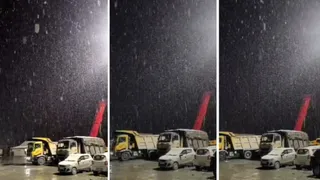 कश्मीर के जोजिला-मीनमर्ग क्षेत्र में हाल ही में ताजा बर्फबारी देखने को मिली है। (सौ. वीडियो)