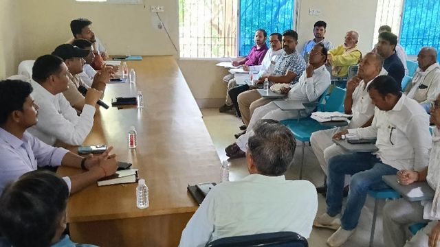 वाराणसी-कोलकाता ग्रीनफील्ड एक्सप्रेस-वे को मिली रफ्तार; औरंगाबाद के धनीवार में जमीन मापी का रास्ता साफ

