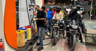 पेट्रोलियम कंपनियों ने तीसरी बार बढ़ाए दाम। जागरण