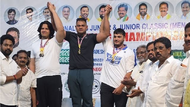झारखंड के लाल का कमाल: अकरम अहमद ने नेशनल पावरलिफ्टिंग में जीता गोल्ड, अमलापुरम में लहराया परचम
