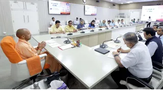 मुख्यमंत्री ने अपने आवास में आयोजित की बिजली विभाग की समीक्षा बैठक
