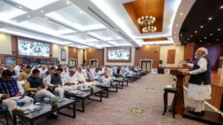 PM की 'संतोषजनक' अप्रेजल रेटिंग के बाद हरकत में आए सभी मंत्री