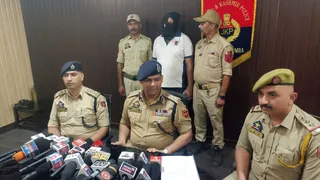 सांबा पुलिस ने बाड़ी ब्राह्मणा में महिला अनुराधा की हत्या का मामला पांच दिन में सुलझा लिया है।