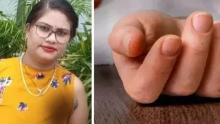 मीनाक्षी का फाइल फोटो।