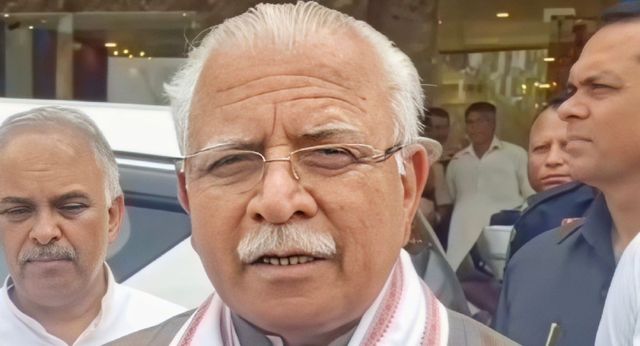 'डॉक्टर और अधिकारियों के बच्चों को आरक्षण का लाभ देना उचित नहीं', करनाल में बोले मनोहर लाल खट्टर