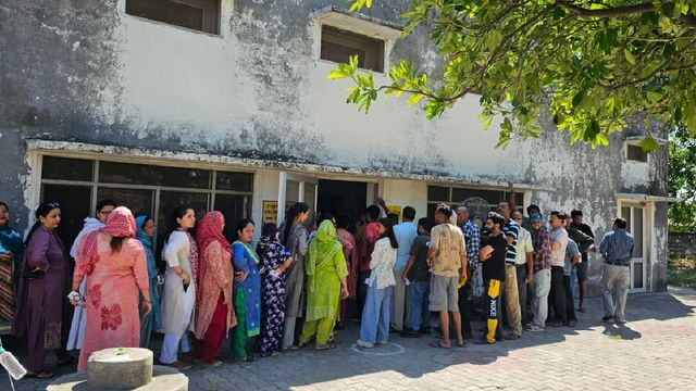 भीषण गर्मी के चलते कम हुआ मतदान, गर्मी में मतदान केंद्र तक पहुंचने की 40 प्रतिशत मतदाताओं ने नहीं देखाई हिम्मत