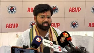 अभाविप के राष्ट्रीय महामंत्री डॉ. वीरेंद्र सिंह सोलंकी। (जागरण)