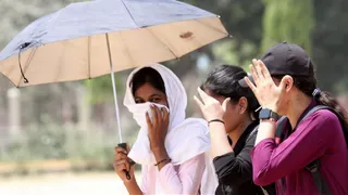 धनबाद में भीषण गर्मी से आम और खास हर कोई है परेशान। (प्रतीकात्मक फोटो)